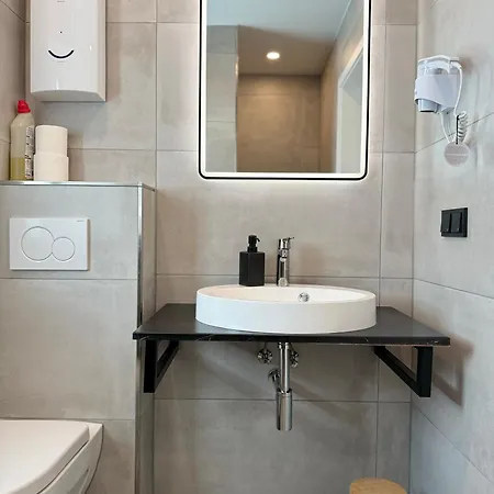 Aparts House - Balkon-Wifi-Kitchen Essen Extérieur photo