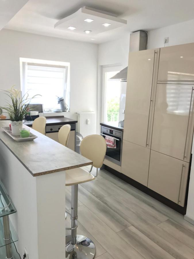 Aparts House - Balkon-wifi-kitchen * Essen