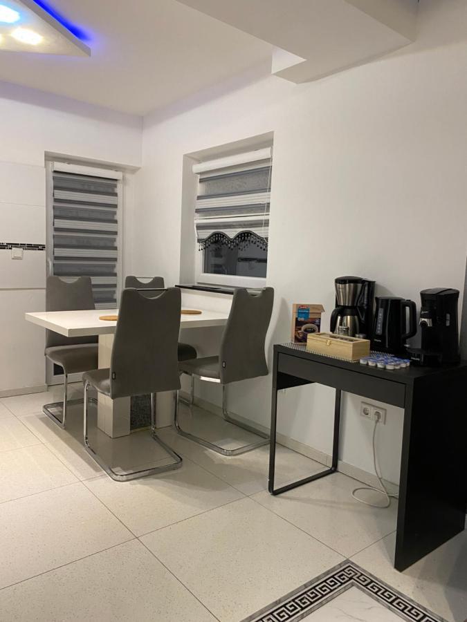 Aparts House - Balkon-wifi-kitchen Appartement *