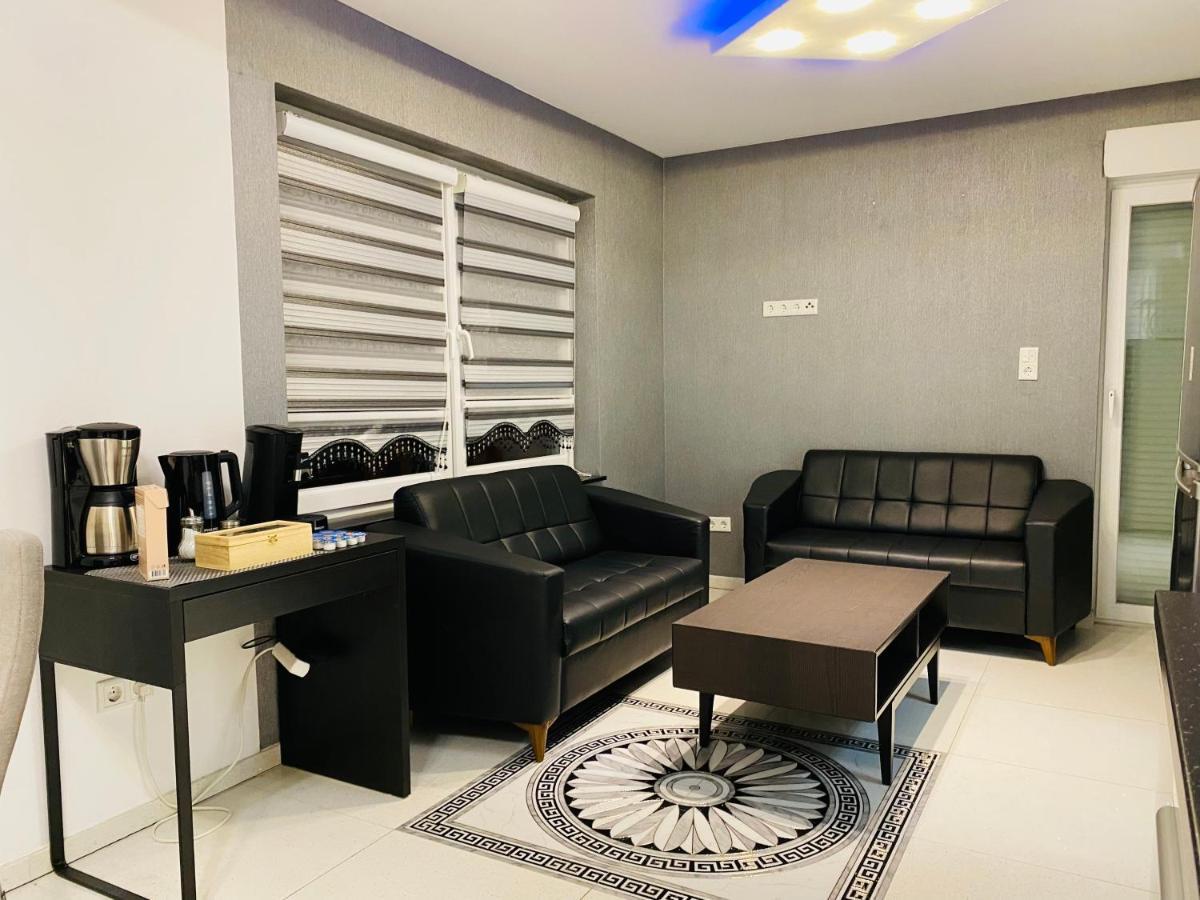 Aparts House - Balkon-wifi-kitchen