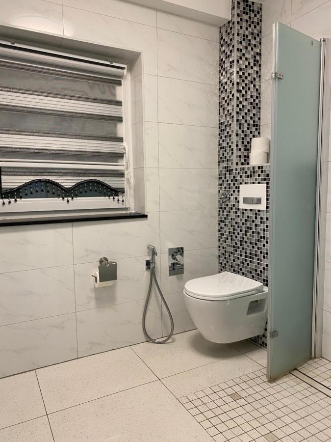 Aparts House - Balkon-wifi-kitchen * Essen