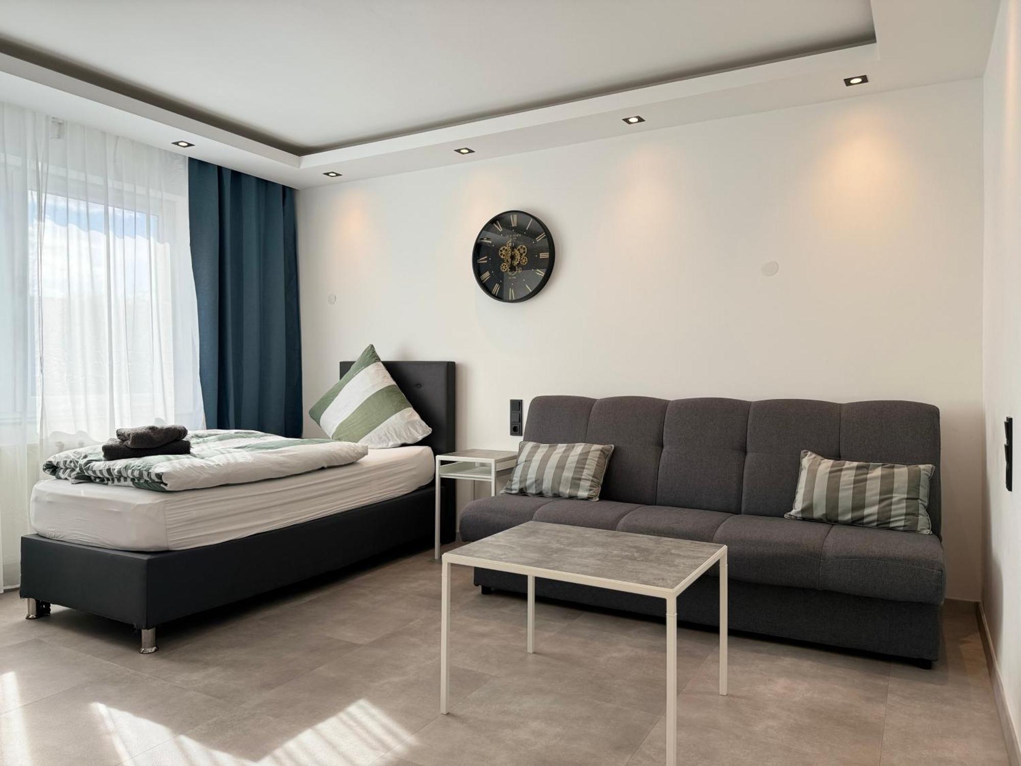 Aparts House - Balkon-wifi-kitchen Appartement *