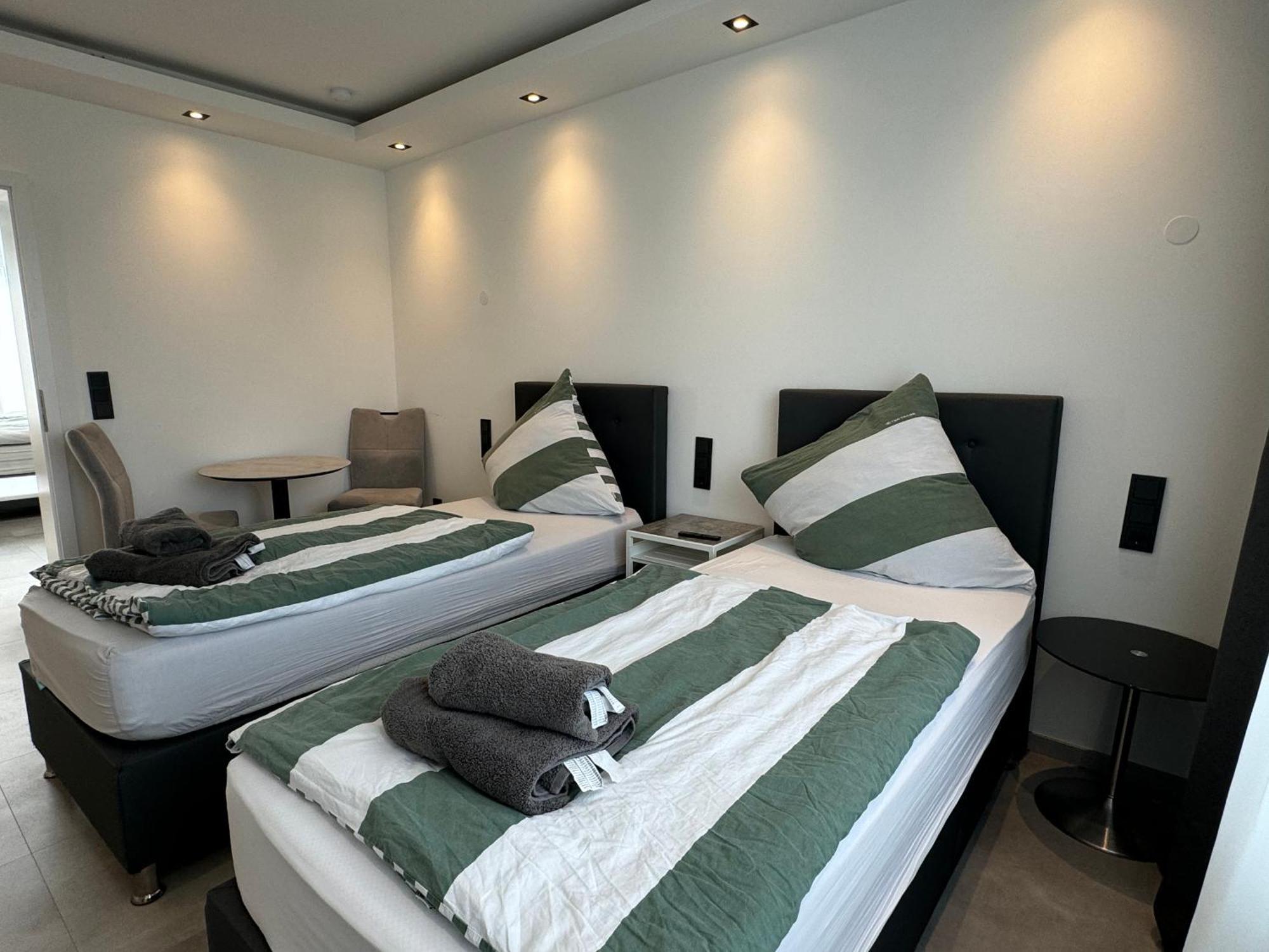 Aparts House - Balkon-wifi-kitchen Apartament Essen