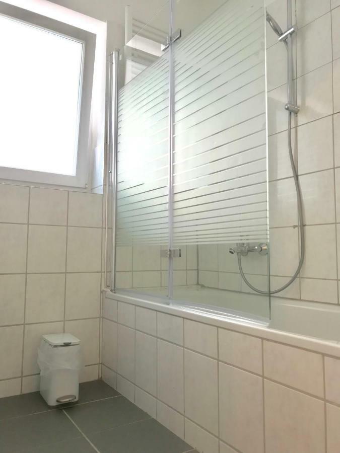 Aparts House - Balkon-wifi-kitchen Essen